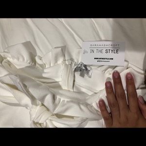 White Trousers, Tall